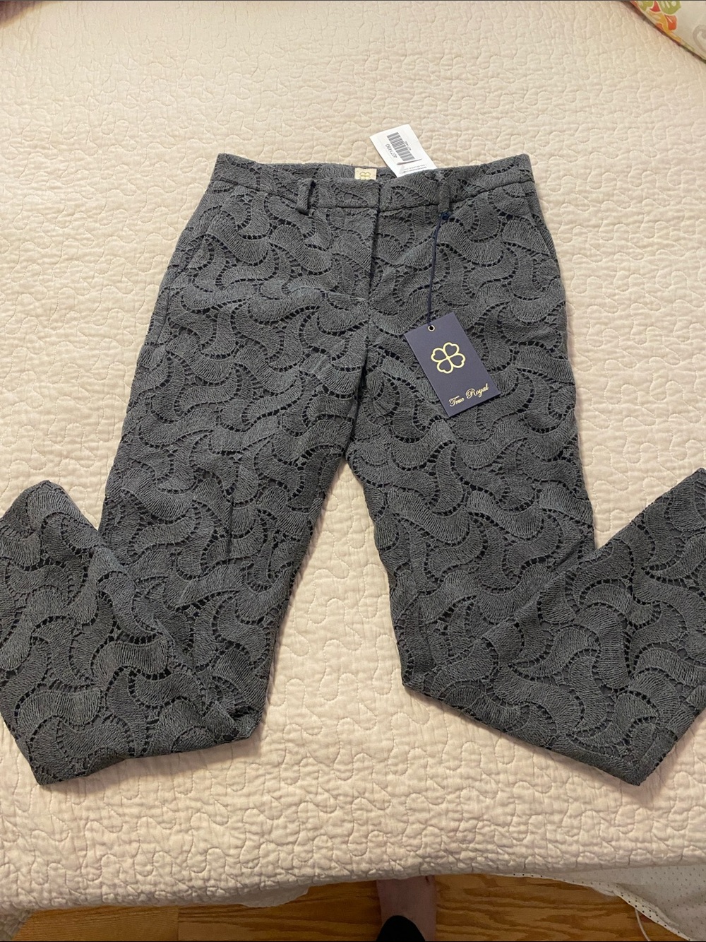 Gray Lace-Pattern lined women’s pants
